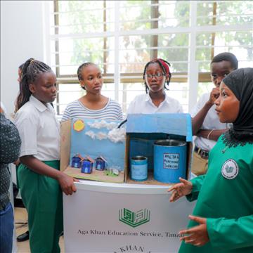 Aga Khan Mzizima Secondary School, Dar es Salaam awards top-performing NECTA students 