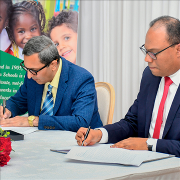 Aga Khan Schools and Murdoch University Dubai sign partnership to expand international opportunities for students 