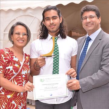 Aga Khan Academy, Nairobi - Senior School awards its students  